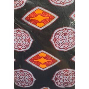 TC LuLaRoe leggings. Fits sizes 10/12-18/20